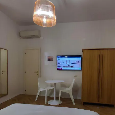 Stella Casabono *